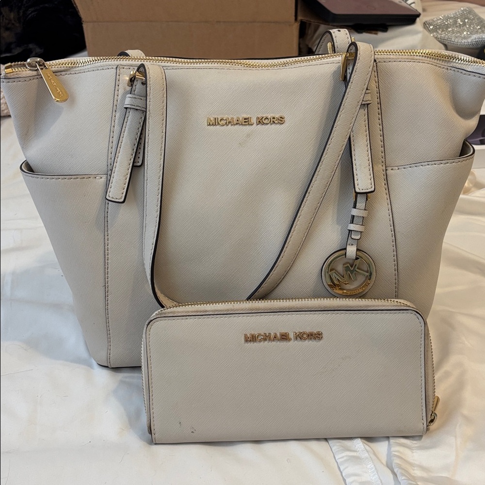 Michael Kors Beige Tote Bag and Wallet Set